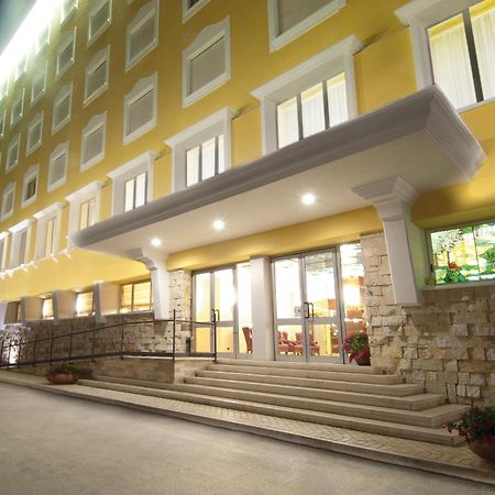Complesso Termale Vescine Hotell Castelforte Exteriör bild