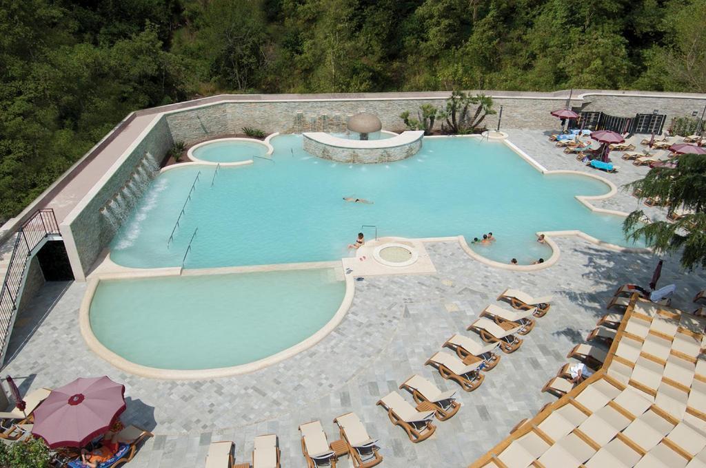 Complesso Termale Vescine Hotell Castelforte Exteriör bild